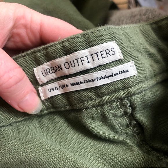 Urban Outfitters green high waisted button up casual pants size 0 - Picture 3 of 4